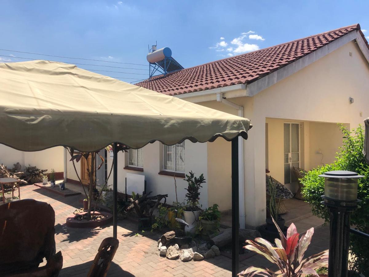Kwampofu Guest House 哈拉雷 外观 照片