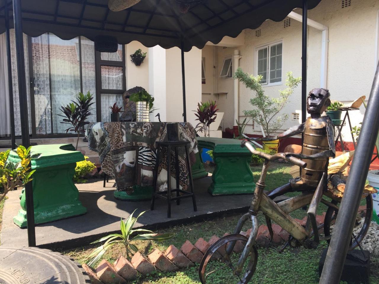 Kwampofu Guest House 哈拉雷 外观 照片