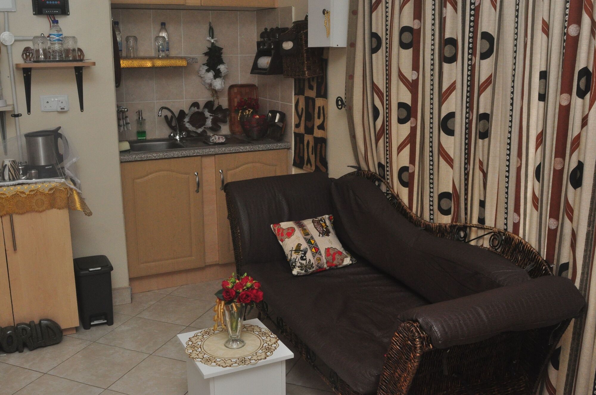 Kwampofu Guest House 哈拉雷 外观 照片