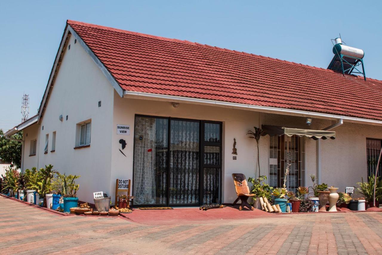 Kwampofu Guest House 哈拉雷 外观 照片